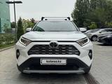 Toyota RAV4 2020 года за 15 000 000 тг. в Алматы – фото 3