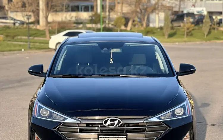 Hyundai Elantra 2020 годаfor7 500 000 тг. в Шымкент