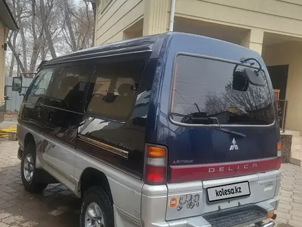 Mitsubishi Delica 1996 года за 3 200 000 тг. в Алматы – фото 2