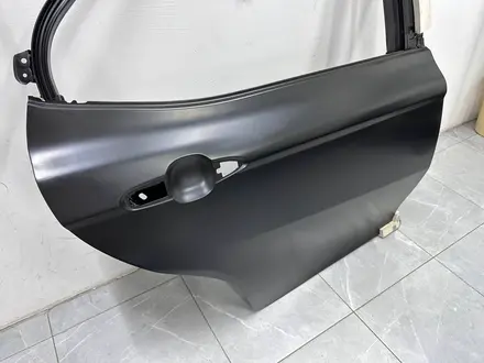 Задний деверь на Toyota Camry 70 NEW ORIGINAL за 10 000 тг. в Алматы – фото 4