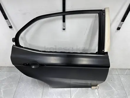 Задний деверь на Toyota Camry 70 NEW ORIGINAL за 10 000 тг. в Алматы – фото 2
