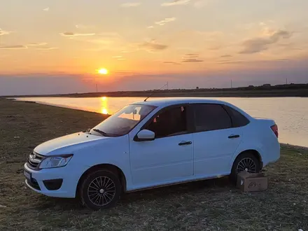 ВАЗ (Lada) Granta 2190 2017 года за 3 150 000 тг. в Атырау