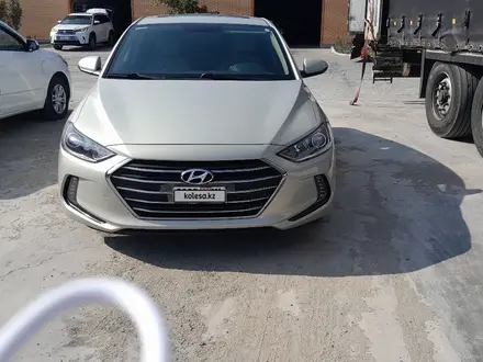 Hyundai Elantra 2017 года за 5 800 000 тг. в Атырау – фото 5