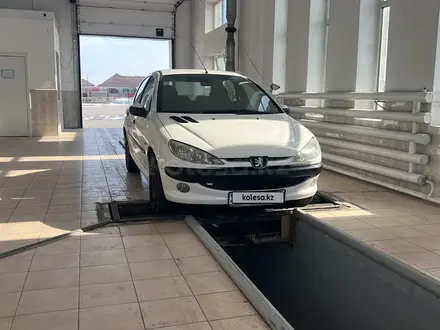 Peugeot 206 2008 года за 1 400 000 тг. в Алматы – фото 4