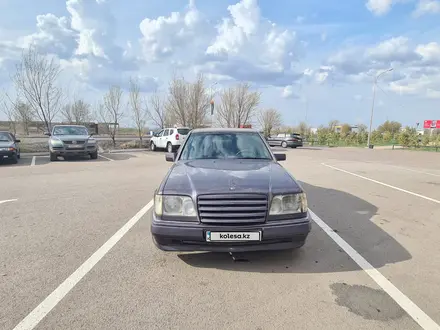 Mercedes-Benz E 220 1994 года за 1 300 000 тг. в Астана – фото 14