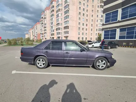 Mercedes-Benz E 220 1994 года за 1 300 000 тг. в Астана – фото 18