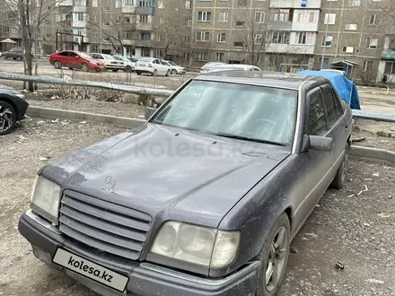 Mercedes-Benz E 220 1994 года за 1 300 000 тг. в Астана – фото 2