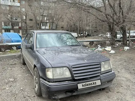 Mercedes-Benz E 220 1994 года за 1 300 000 тг. в Астана