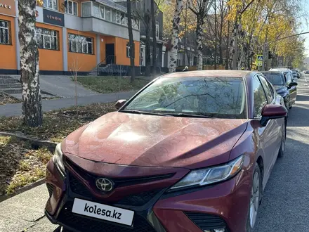 Toyota Camry 2019 года за 11 800 000 тг. в Алматы
