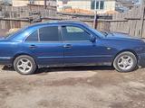 Mercedes-Benz E 200 1995 годаүшін1 800 000 тг. в Щучинск – фото 3