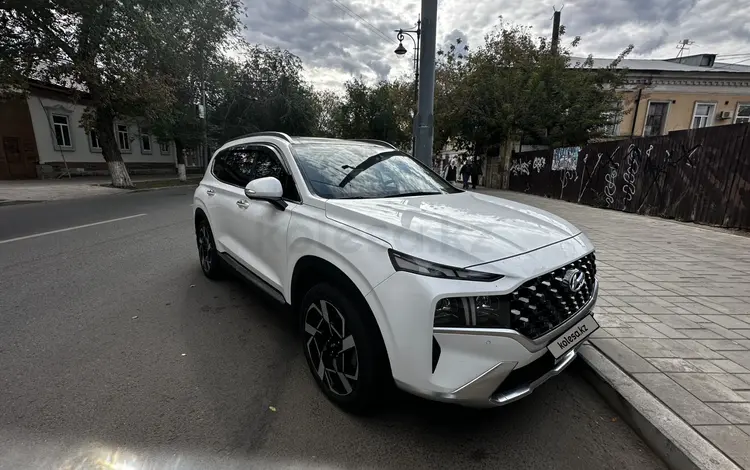 Hyundai Santa Fe 2023 годаүшін18 200 000 тг. в Актобе