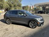Volkswagen Tiguan 2020 года за 12 500 000 тг. в Алматы – фото 3