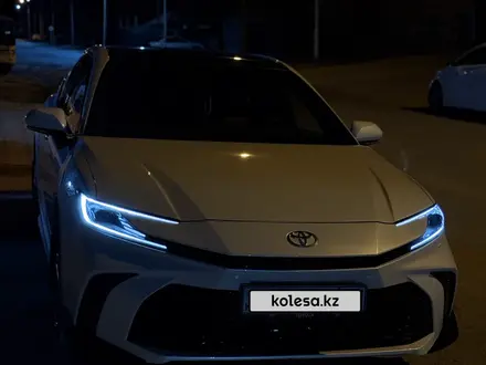 Toyota Camry 2024 года за 17 200 000 тг. в Кызылорда – фото 3