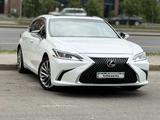 Lexus ES 250 2019 года за 18 050 000 тг. в Астана – фото 3
