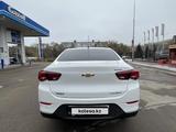 Chevrolet Onix 2023 года за 8 150 000 тг. в Караганда – фото 2