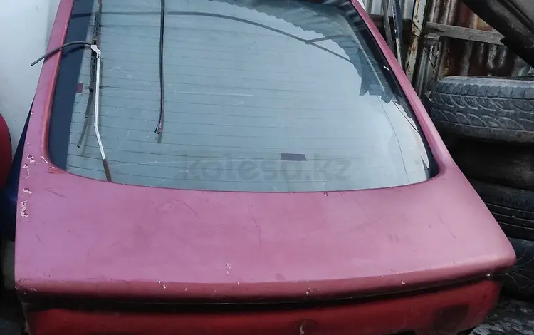 Крышка багажника мазда кронс за 15 000 тг. в Алматы