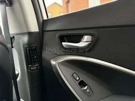 Hyundai Santa Fe 2017 года за 8 500 000 тг. в Шымкент – фото 14