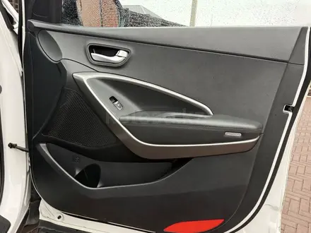 Hyundai Santa Fe 2017 года за 8 500 000 тг. в Шымкент – фото 13