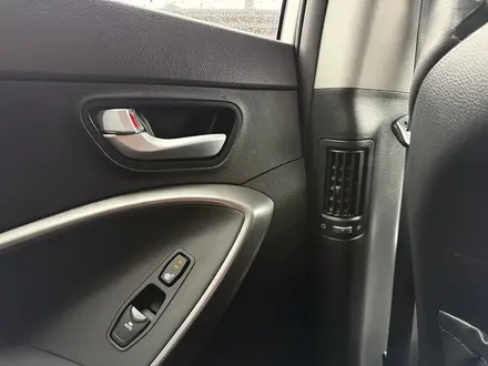 Hyundai Santa Fe 2017 года за 8 500 000 тг. в Шымкент – фото 15