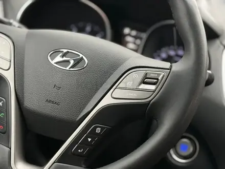 Hyundai Santa Fe 2017 года за 8 500 000 тг. в Шымкент – фото 27
