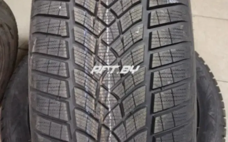 Goodyear 245/45/R21 UltraGrip IS G1 за 278 000 тг. в Алматы