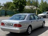 Mercedes-Benz E 280 1999 года за 3 600 000 тг. в Тараз – фото 2