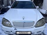 Mercedes-Benz S 320 1999 года за 2 200 000 тг. в Тараз – фото 2