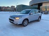 Mitsubishi Outlander 2012 года за 7 400 000 тг. в Астана – фото 2