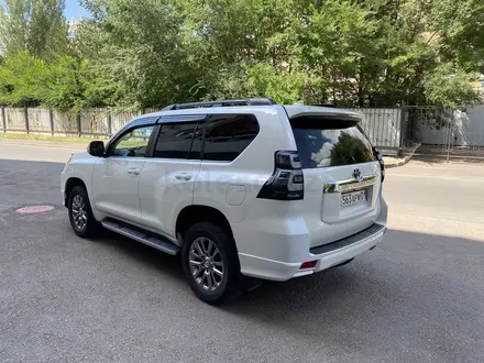 Авто Toyota Land Cruiser Prado с водителем в Астана – фото 4