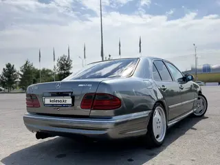 Mercedes-Benz E 55 AMG