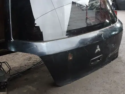 Крышка багажника, на митсубиси оутландер. OUTLANDER. за 53 500 тг. в Алматы