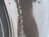 Диски с шинами на Вояджер за 50 000 тг. в Караганда – фото 4