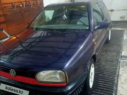 Volkswagen Golf 1994 года за 1 100 000 тг. в Актобе – фото 3