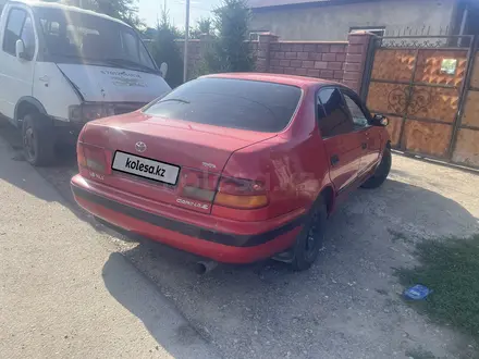 Toyota Carina E 1996 года за 950 000 тг. в Алматы – фото 4