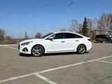 Hyundai Sonata 2018 года за 10 800 000 тг. в Усть-Каменогорск – фото 2