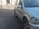 Mercedes-Benz ML 320 2001 года за 6 300 000 тг. в Алматы – фото 2