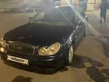 Hyundai Sonata 2001 года за 900 000 тг. в Атырау – фото 2