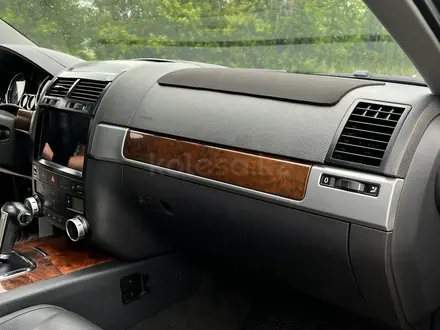 Volkswagen Touareg 2007 года за 7 999 999 тг. в Караганда – фото 25