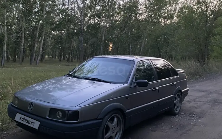 Volkswagen Passat 1990 годаfor1 600 000 тг. в Караганда