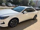 Hyundai Sonata 2023 годаfor14 000 000 тг. в Уральск