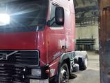 Volvo  Fh12 2001 года за 10 000 000 тг. в Семей – фото 3