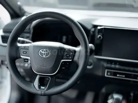 Toyota Camry 2025 года за 24 200 000 тг. в Тараз – фото 6