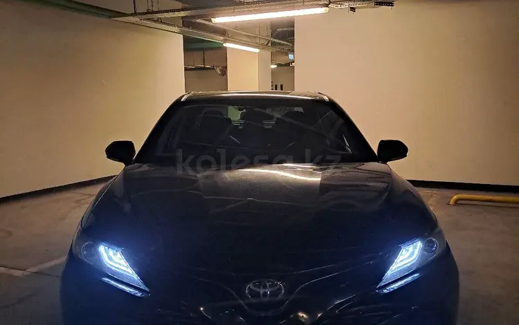 Toyota Camry 2019 года за 14 100 000 тг. в Алматы