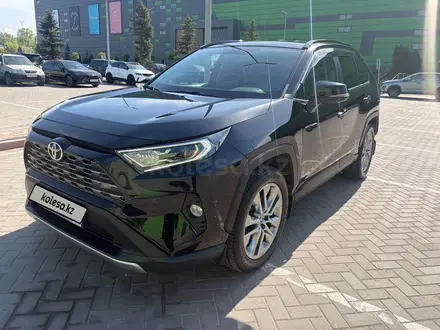 Toyota RAV4 2020 года за 13 800 000 тг. в Алматы – фото 12