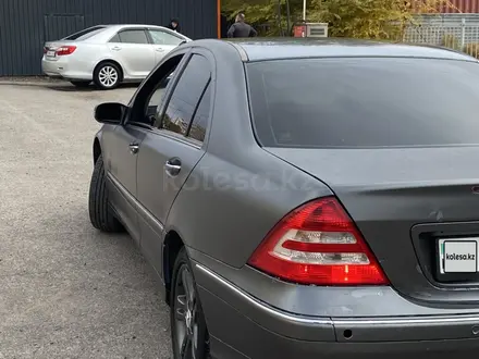 Mercedes-Benz C 200 2006 года за 4 800 000 тг. в Караганда – фото 4