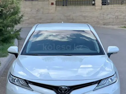 Toyota Camry 2019 года за 15 600 000 тг. в Шымкент