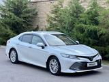 Toyota Camry 2019 годаүшін15 600 000 тг. в Шымкент – фото 2