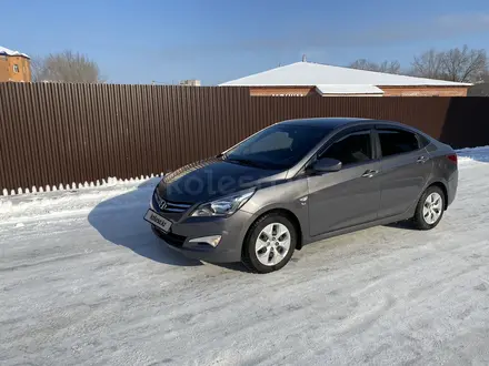 Hyundai Accent 2015 года за 6 100 000 тг. в Астана – фото 2