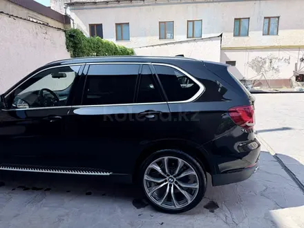 BMW X5 2016 года за 15 000 000 тг. в Шымкент – фото 27