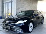 Toyota Camry 2019 года за 15 500 000 тг. в Шымкент – фото 2